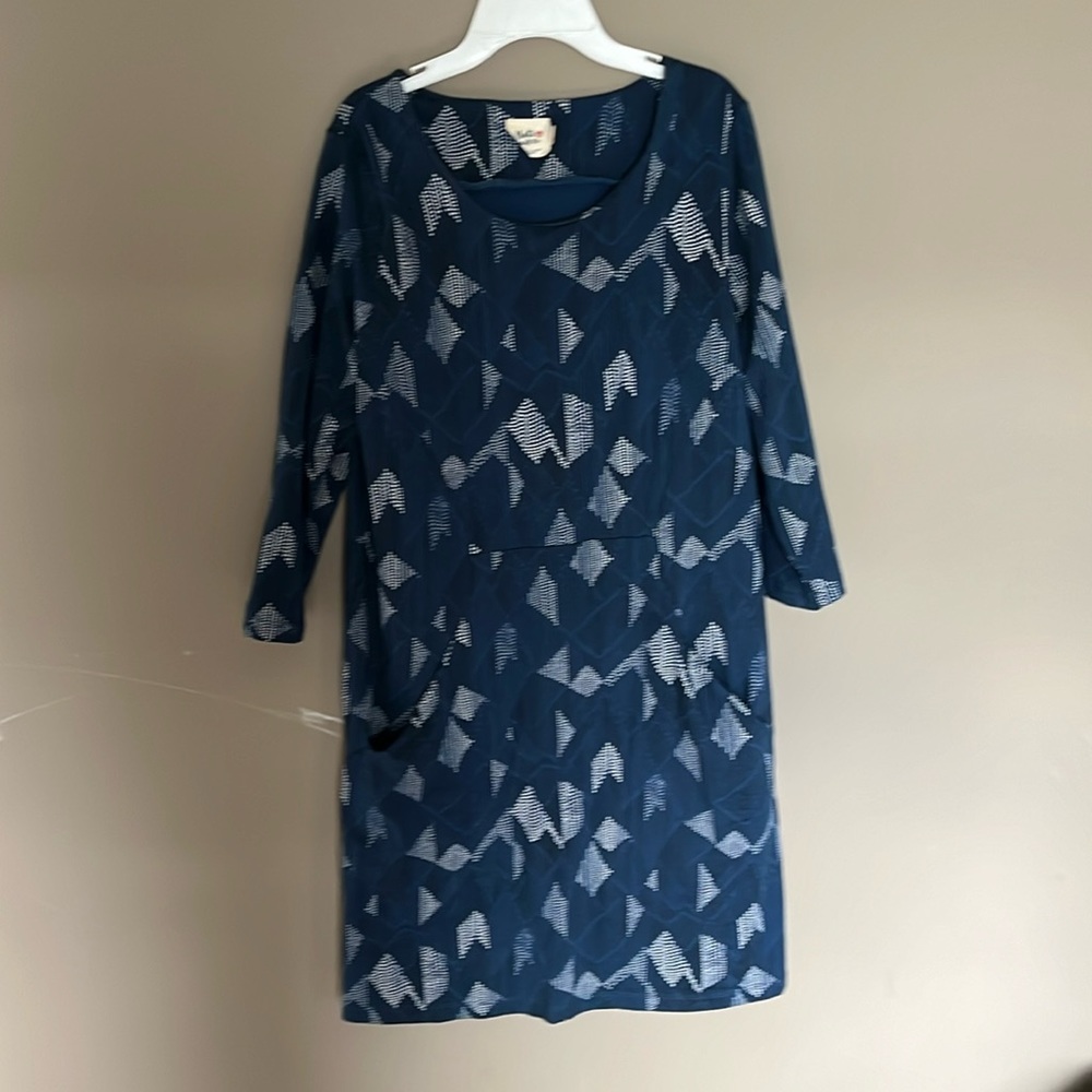 Mata trader dress size large.